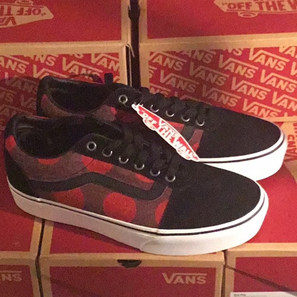 New Women’s Vans sneakers